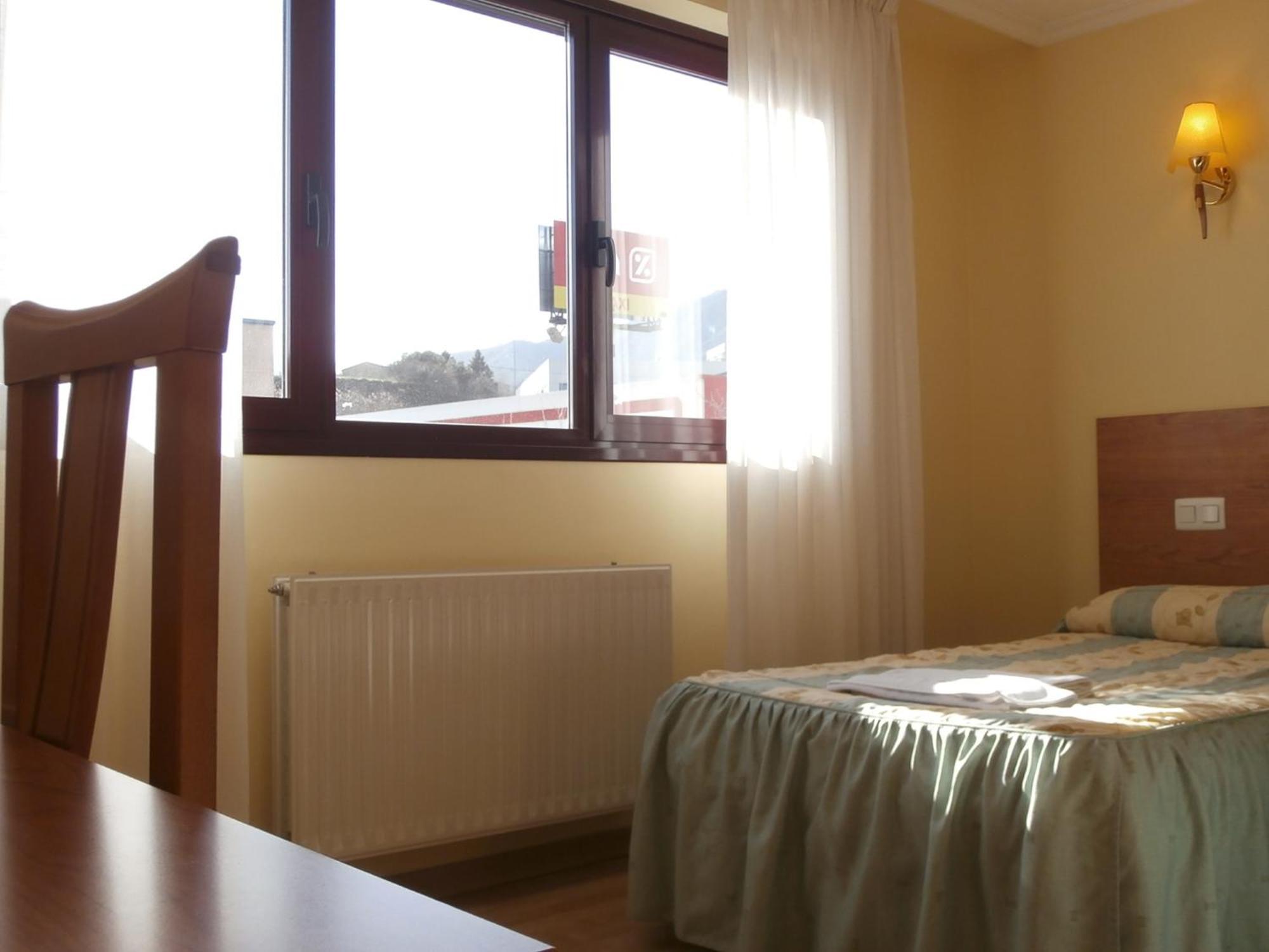 Hostal El Volante Estella Luaran gambar