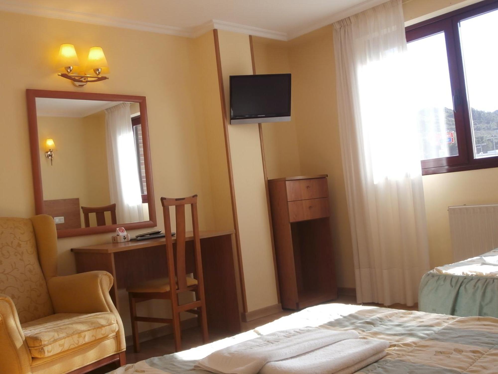 Hostal El Volante Estella Luaran gambar