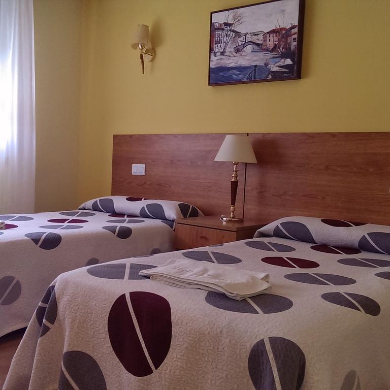 Hostal El Volante Estella Luaran gambar