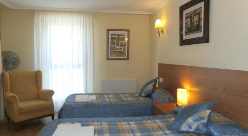Hostal El Volante Estella Luaran gambar