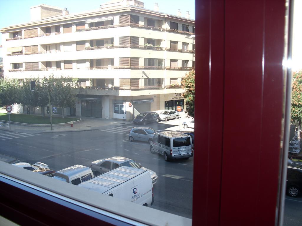 Hostal El Volante Estella Luaran gambar