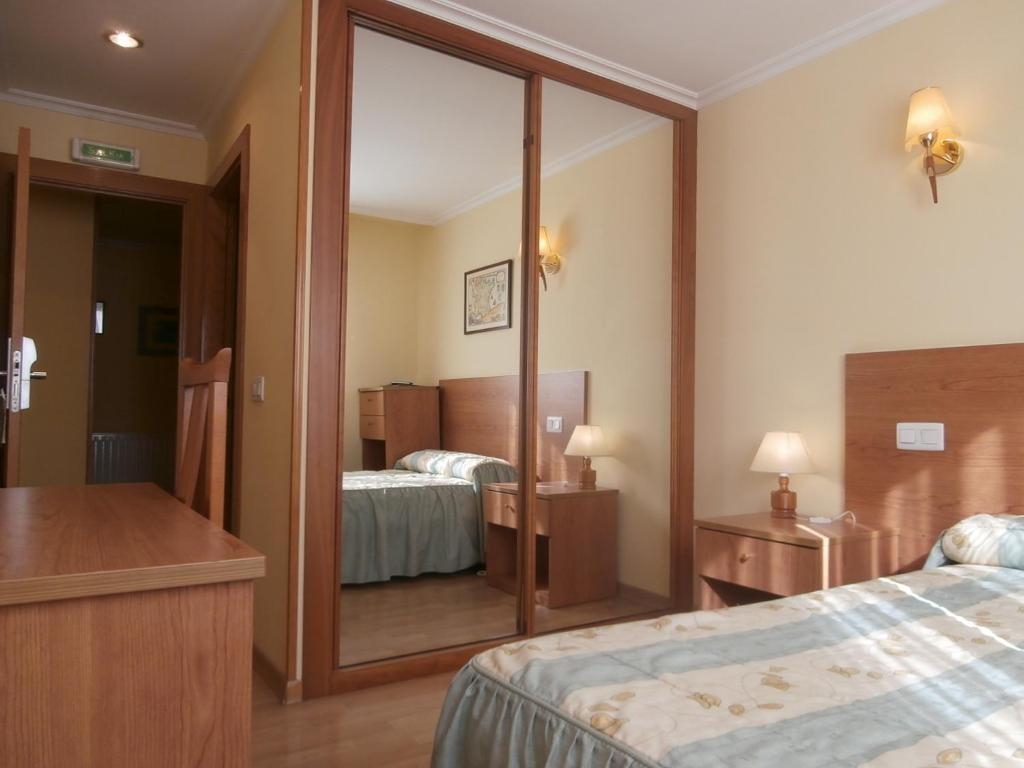 Hostal El Volante Estella Luaran gambar