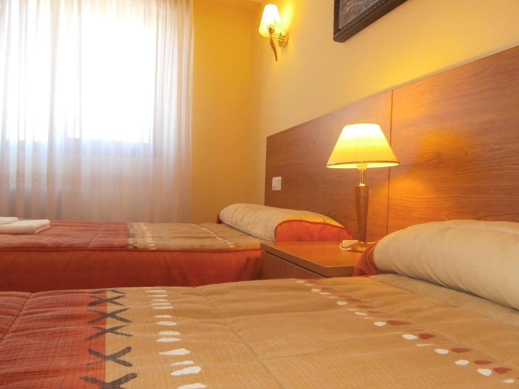 Hostal El Volante Estella Luaran gambar