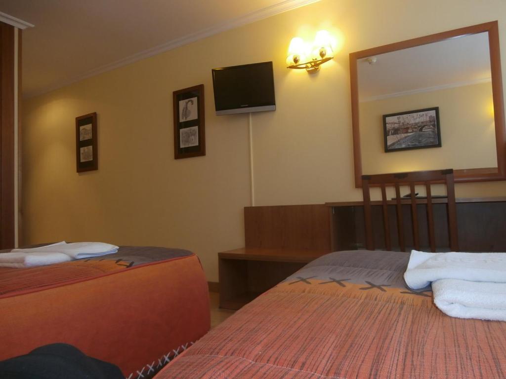 Hostal El Volante Estella Luaran gambar