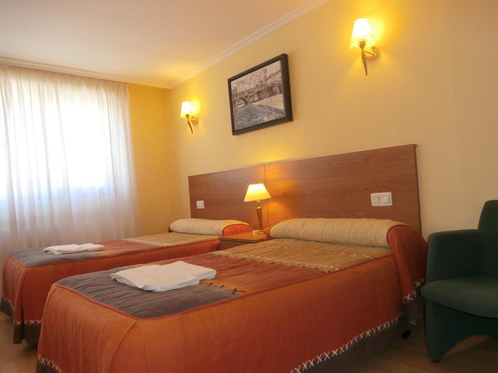 Hostal El Volante Estella Luaran gambar