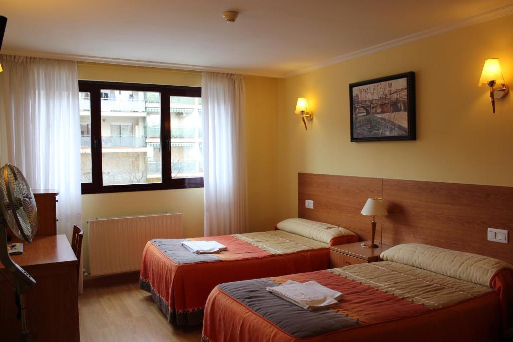 Hostal El Volante Estella Bilik gambar