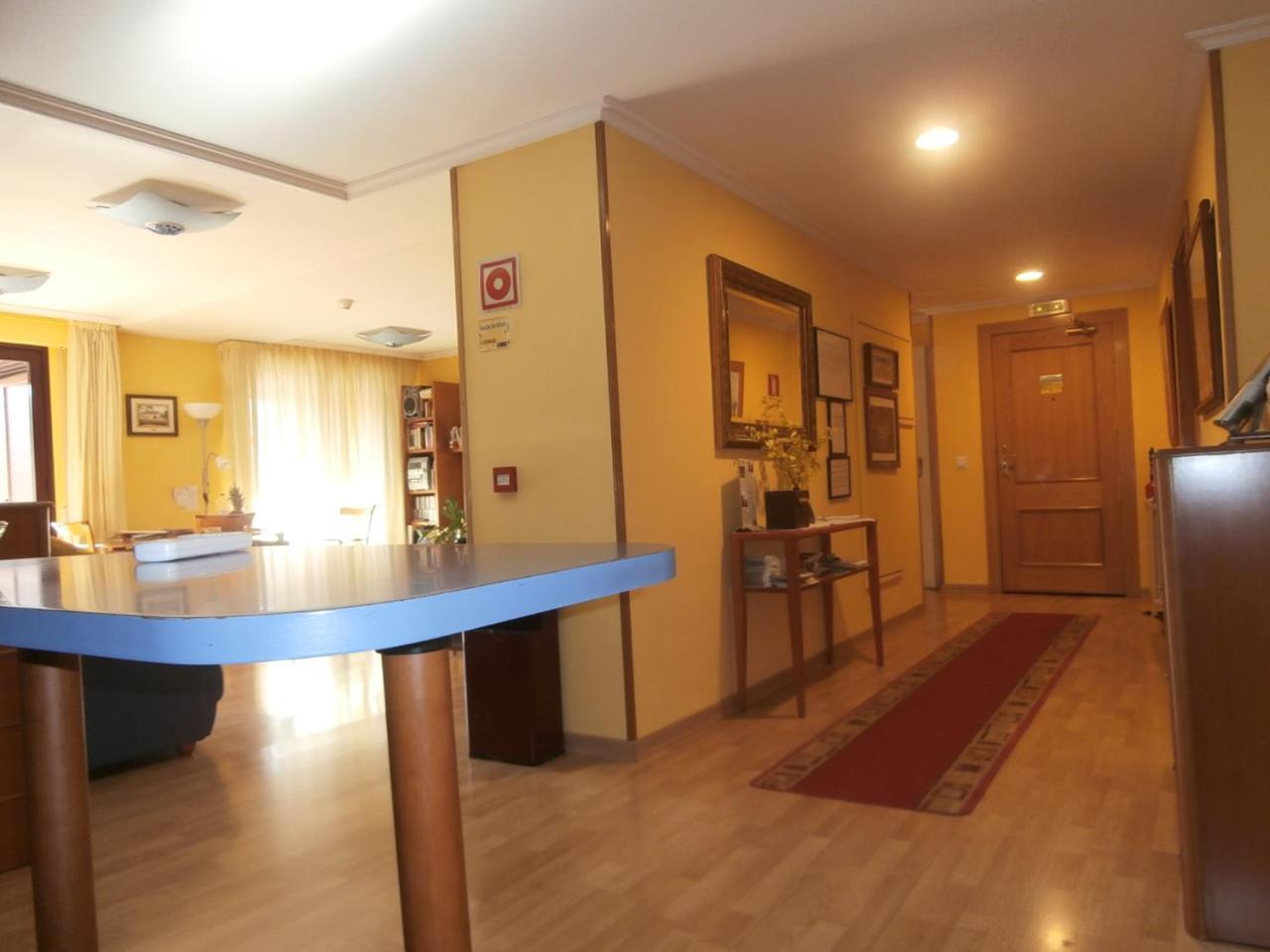 Hostal El Volante Estella Luaran gambar