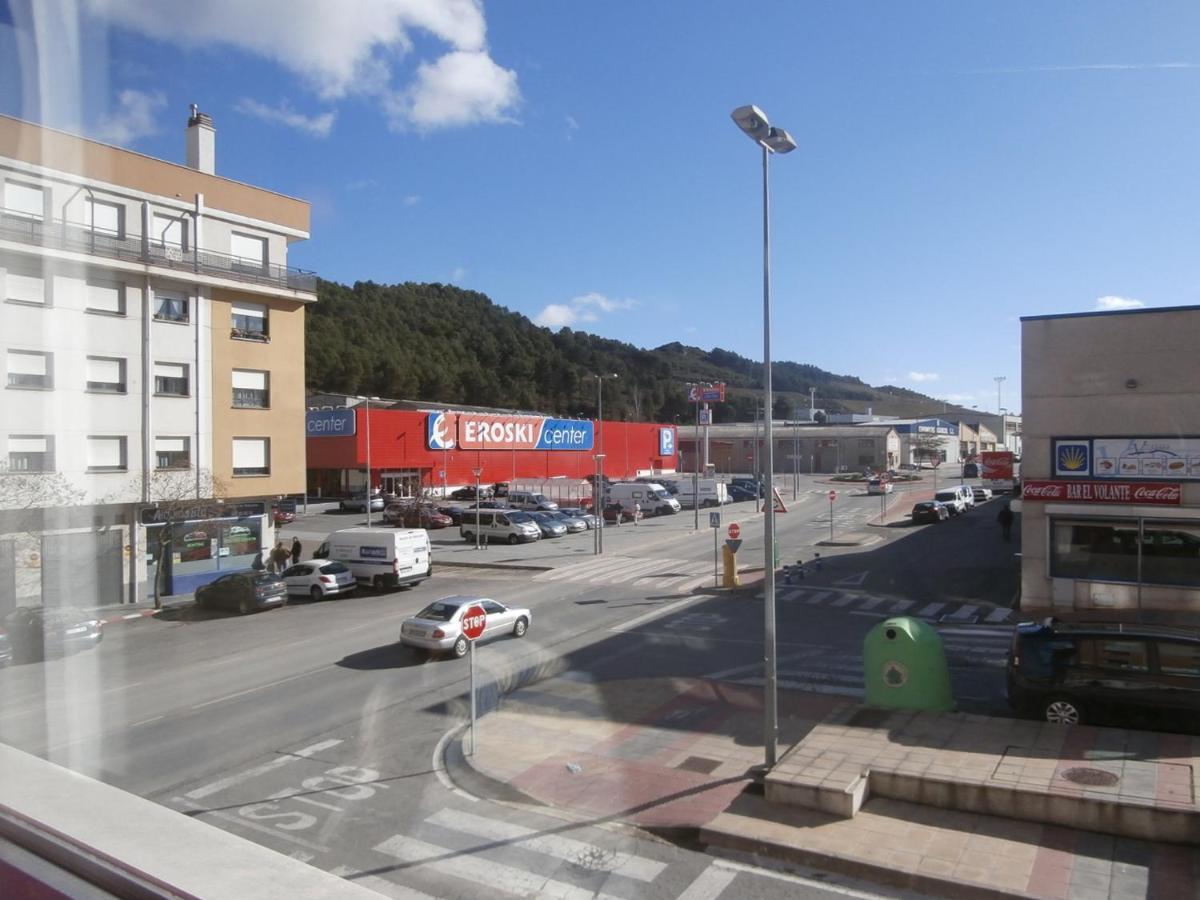 Hostal El Volante Estella Luaran gambar